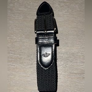 Woman’s Dockers stretch belt 44’